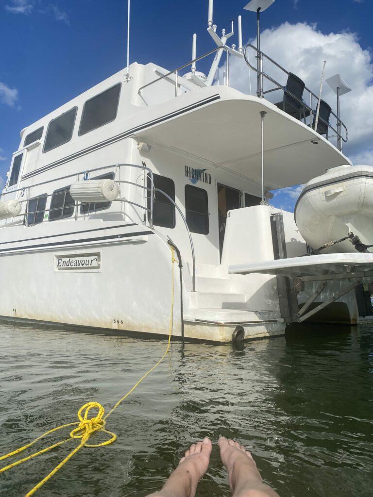 10 90 Degree Flat Aluminum Fishing Rod Holder - Boat Dock – Marine  Fiberglass Direct
